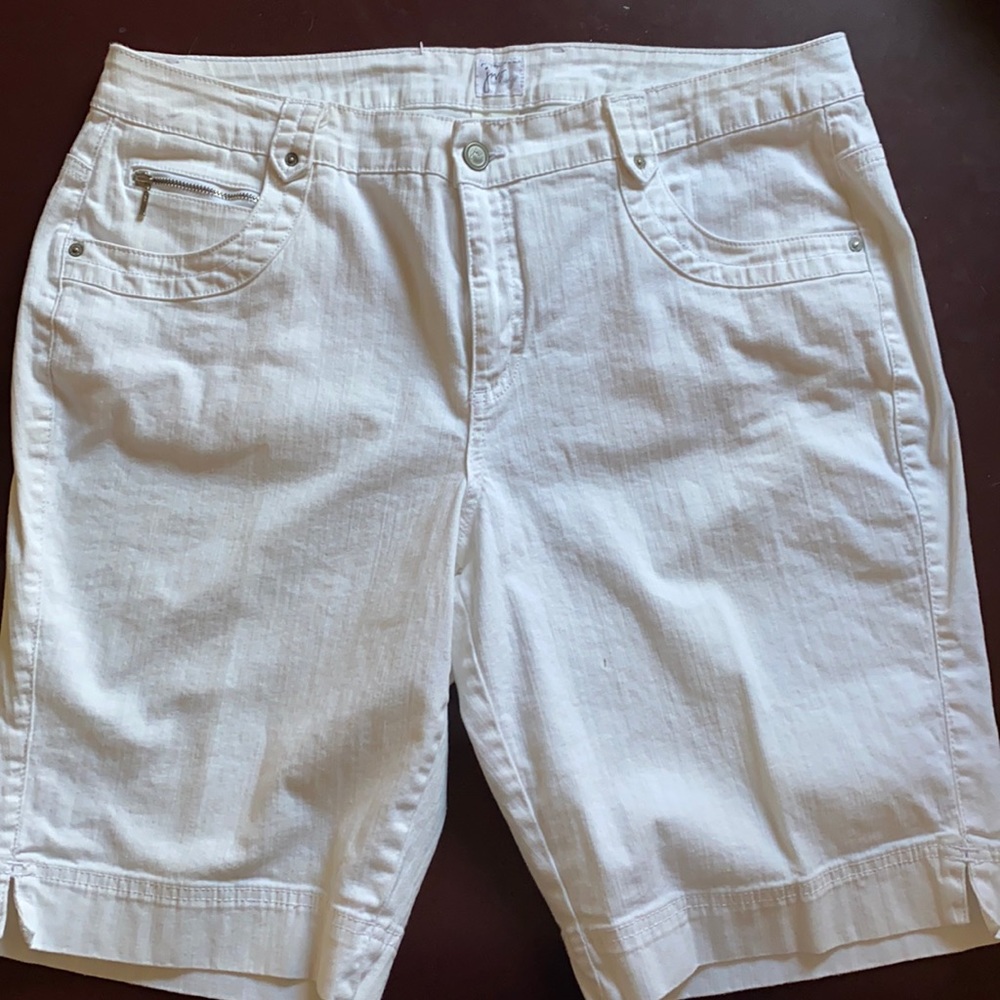 Just My Size White Cotton 2% Spandex Shorts sz 20